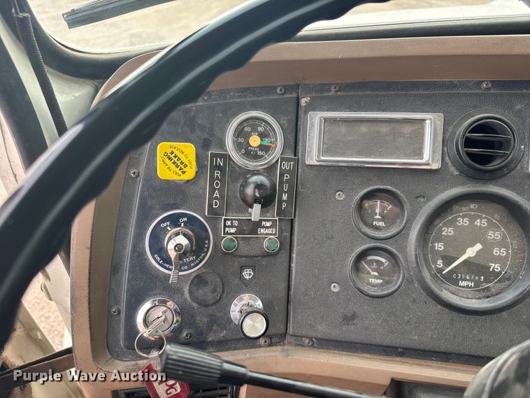 image for item EU6453 1995 Ford LN8000 fire truck