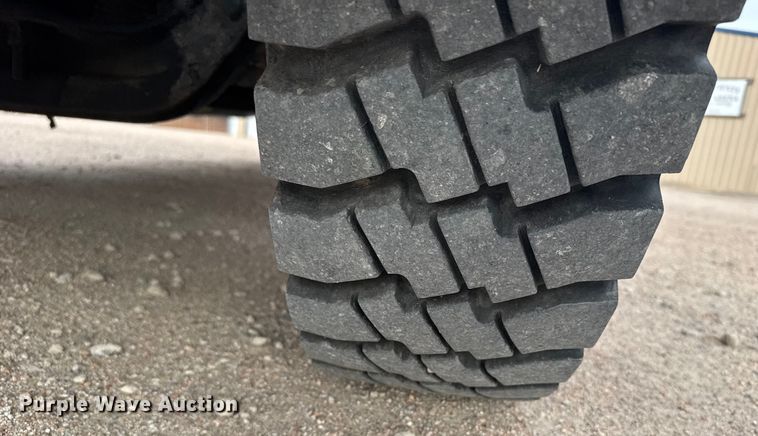 image for item EU6453 1995 Ford LN8000 fire truck