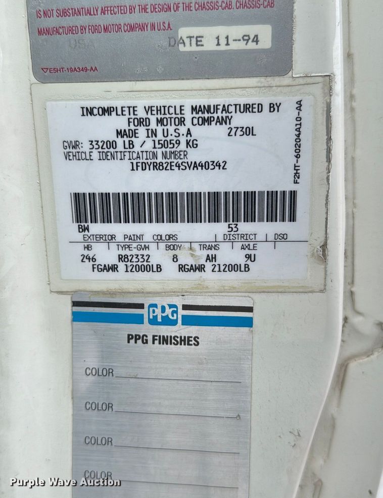 image for item EU6453 1995 Ford LN8000 fire truck