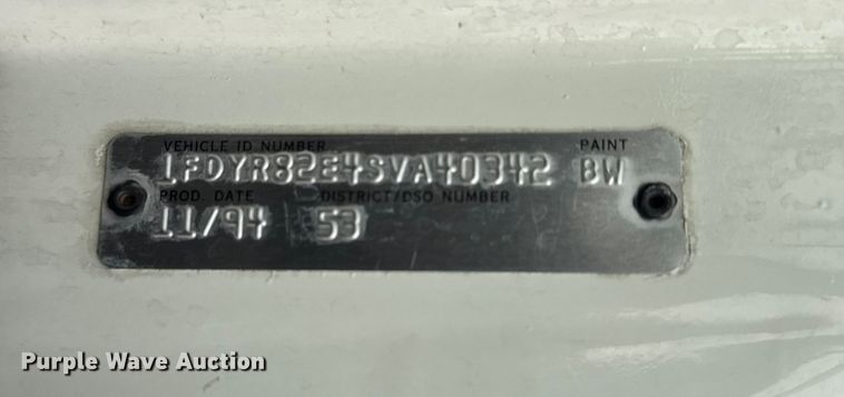 image for item EU6453 1995 Ford LN8000 fire truck