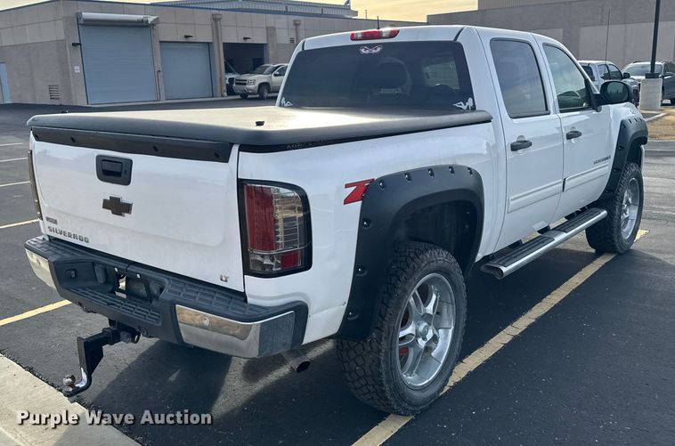 image for item EU6471 2009 Chevrolet Silverado 1500 Crew Cab pickup truck