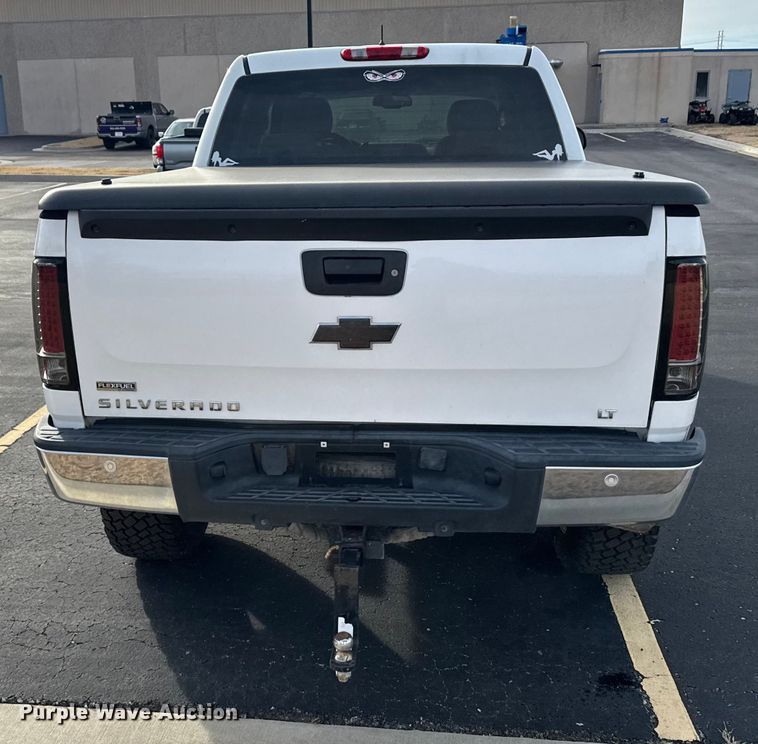 image for item EU6471 2009 Chevrolet Silverado 1500 Crew Cab pickup truck