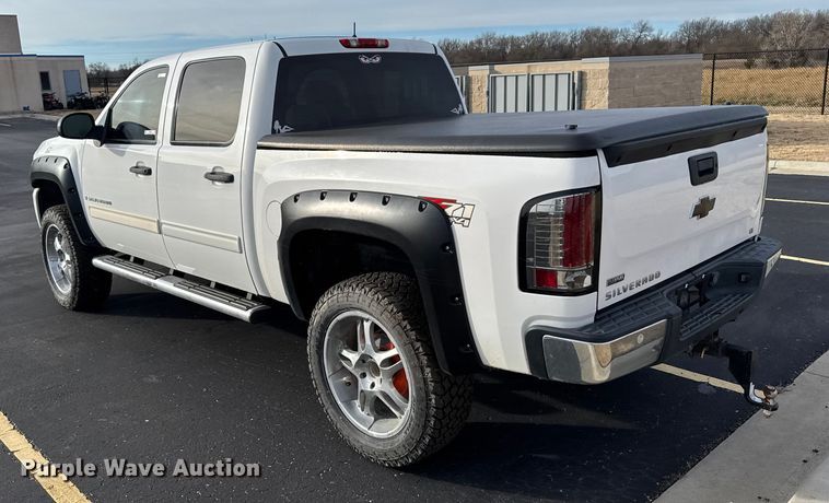 image for item EU6471 2009 Chevrolet Silverado 1500 Crew Cab pickup truck