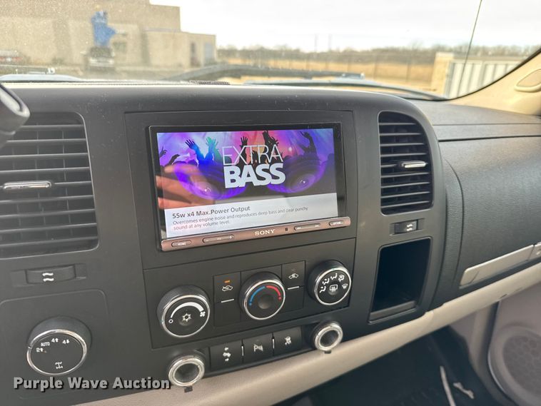 image for item EU6471 2009 Chevrolet Silverado 1500 Crew Cab pickup truck