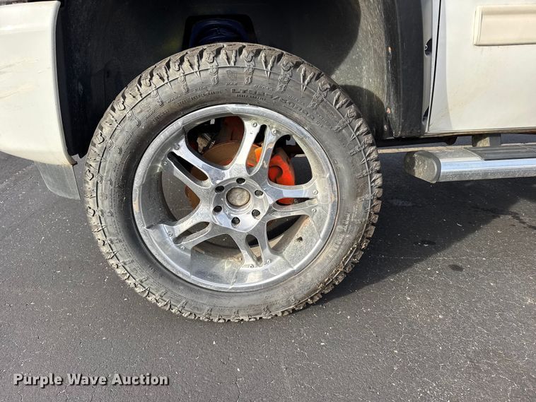 image for item EU6471 2009 Chevrolet Silverado 1500 Crew Cab pickup truck