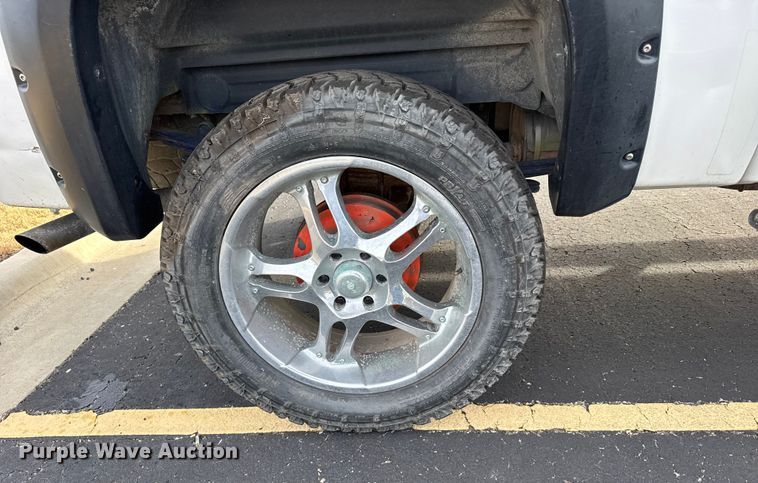 image for item EU6471 2009 Chevrolet Silverado 1500 Crew Cab pickup truck