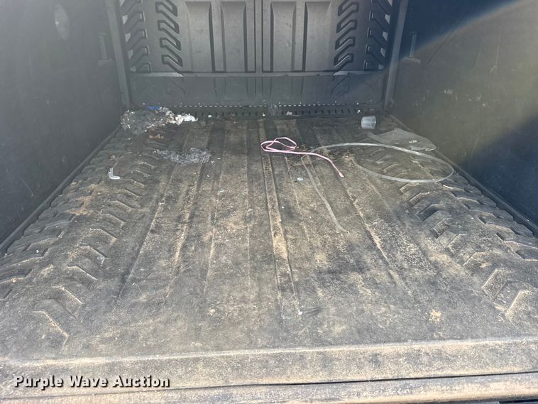 image for item EU6472 2007 Chevrolet Avalanche Crew Cab pickup truck