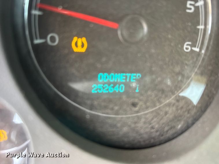 image for item EU6472 2007 Chevrolet Avalanche Crew Cab pickup truck