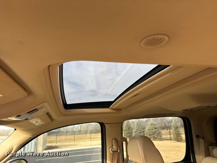 image for item EU6472 2007 Chevrolet Avalanche Crew Cab pickup truck