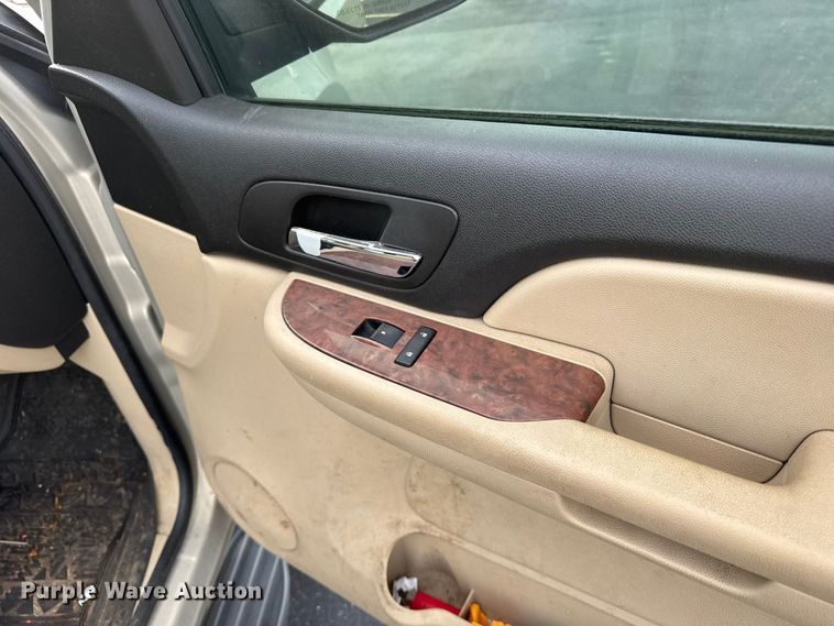 image for item EU6472 2007 Chevrolet Avalanche Crew Cab pickup truck