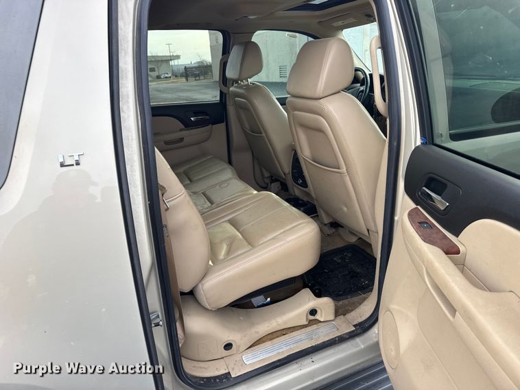 image for item EU6472 2007 Chevrolet Avalanche Crew Cab pickup truck