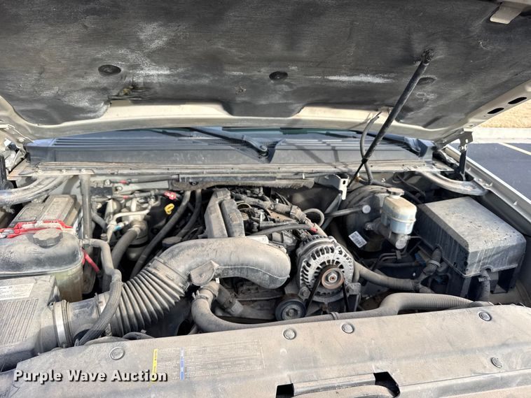 image for item EU6472 2007 Chevrolet Avalanche Crew Cab pickup truck