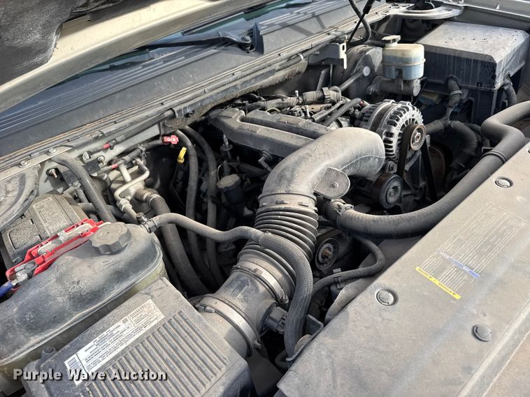 image for item EU6472 2007 Chevrolet Avalanche Crew Cab pickup truck