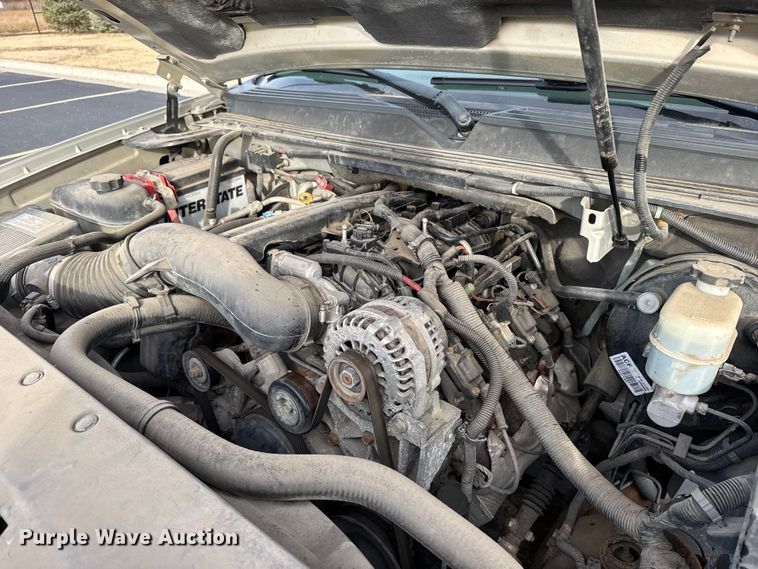 image for item EU6472 2007 Chevrolet Avalanche Crew Cab pickup truck