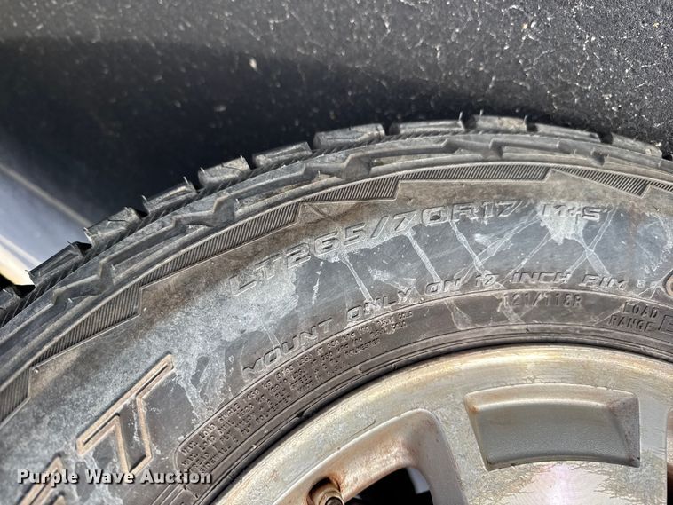 image for item EU6472 2007 Chevrolet Avalanche Crew Cab pickup truck