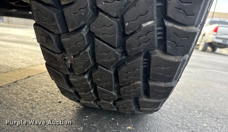 image for item EU6472 2007 Chevrolet Avalanche Crew Cab pickup truck