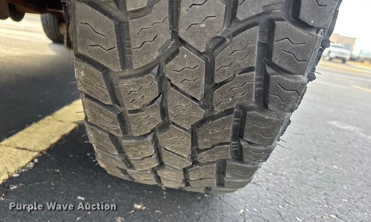 image for item EU6472 2007 Chevrolet Avalanche Crew Cab pickup truck