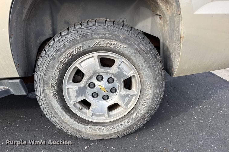 image for item EU6472 2007 Chevrolet Avalanche Crew Cab pickup truck