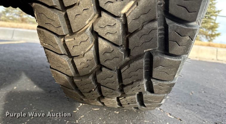 image for item EU6472 2007 Chevrolet Avalanche Crew Cab pickup truck