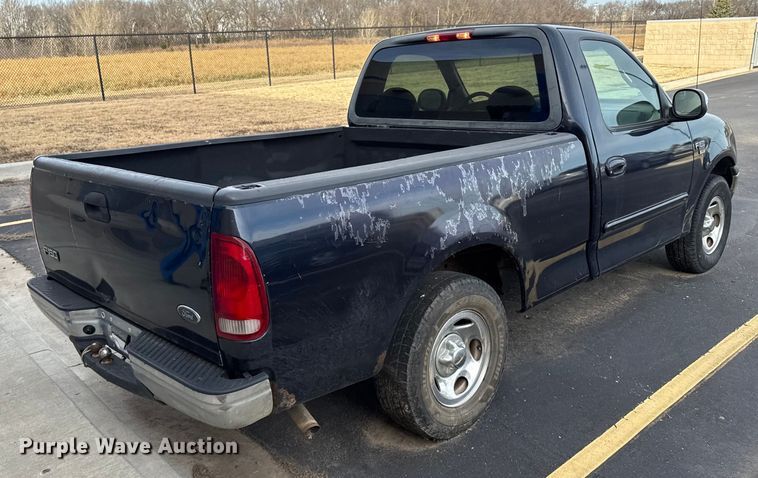 image for item EU6473 2000 Ford F150 pickup truck