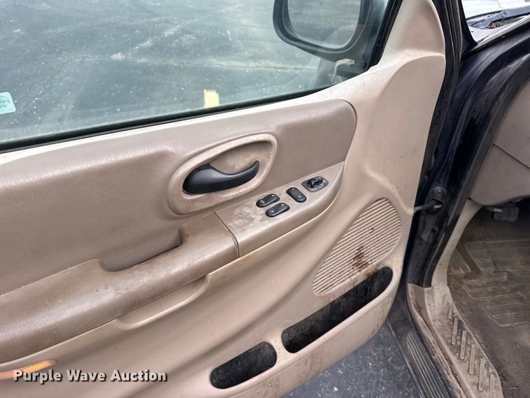 image for item EU6473 2000 Ford F150 pickup truck