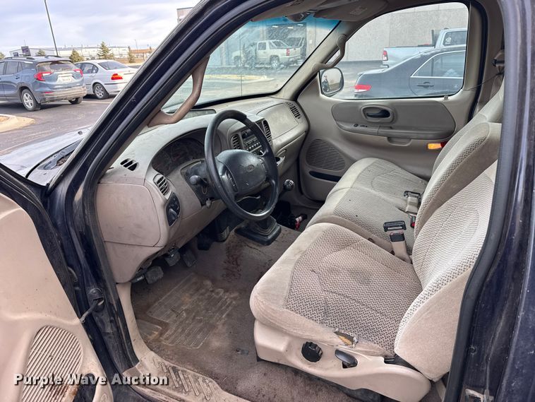 image for item EU6473 2000 Ford F150 pickup truck