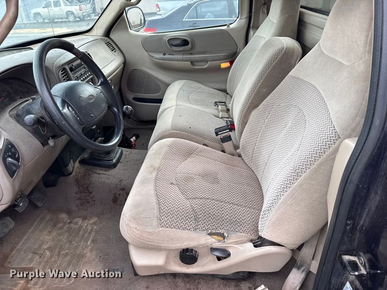 image for item EU6473 2000 Ford F150 pickup truck