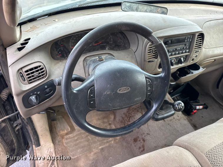 image for item EU6473 2000 Ford F150 pickup truck