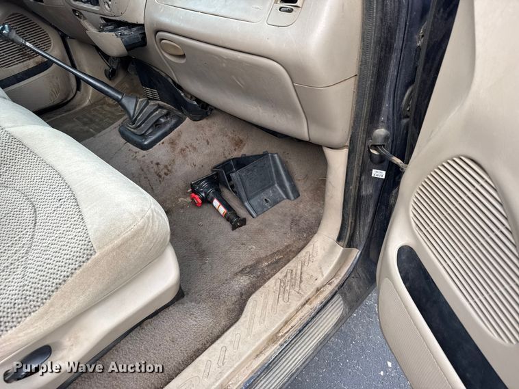 image for item EU6473 2000 Ford F150 pickup truck