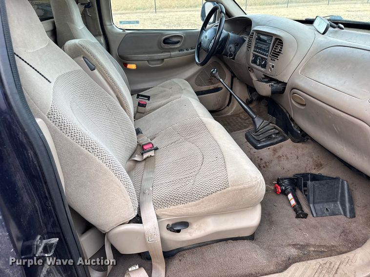 image for item EU6473 2000 Ford F150 pickup truck