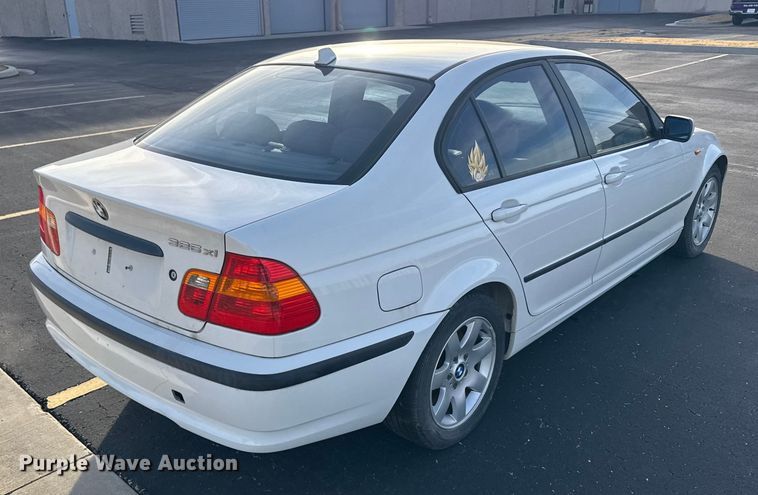 image for item EU6474 2005 BMW 325xi 