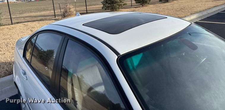 image for item EU6474 2005 BMW 325xi 