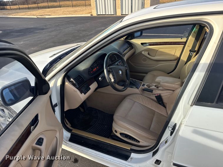 image for item EU6474 2005 BMW 325xi 