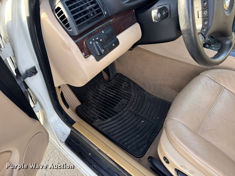 image for item EU6474 2005 BMW 325xi 