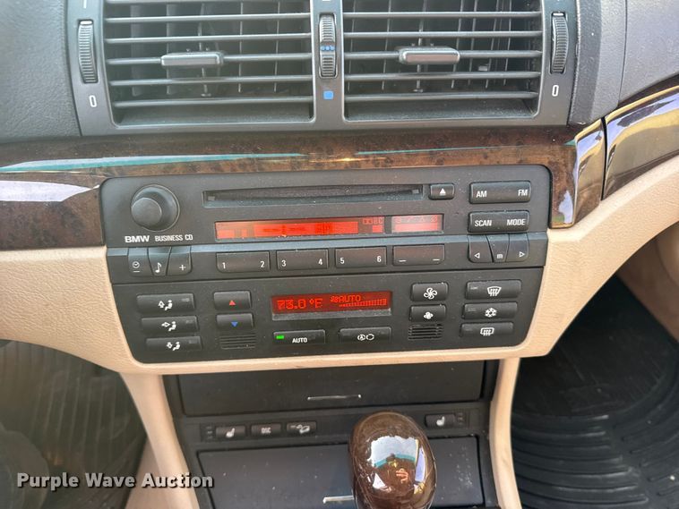 image for item EU6474 2005 BMW 325xi 