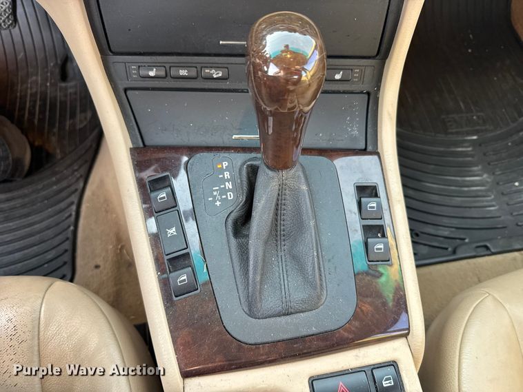 image for item EU6474 2005 BMW 325xi 