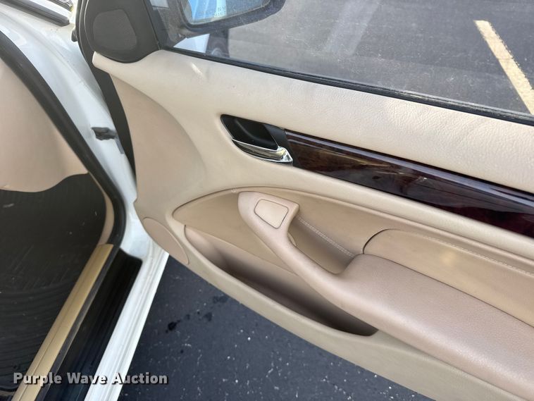 image for item EU6474 2005 BMW 325xi 