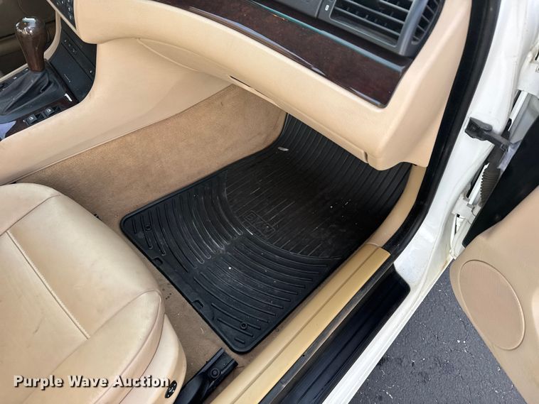 image for item EU6474 2005 BMW 325xi 