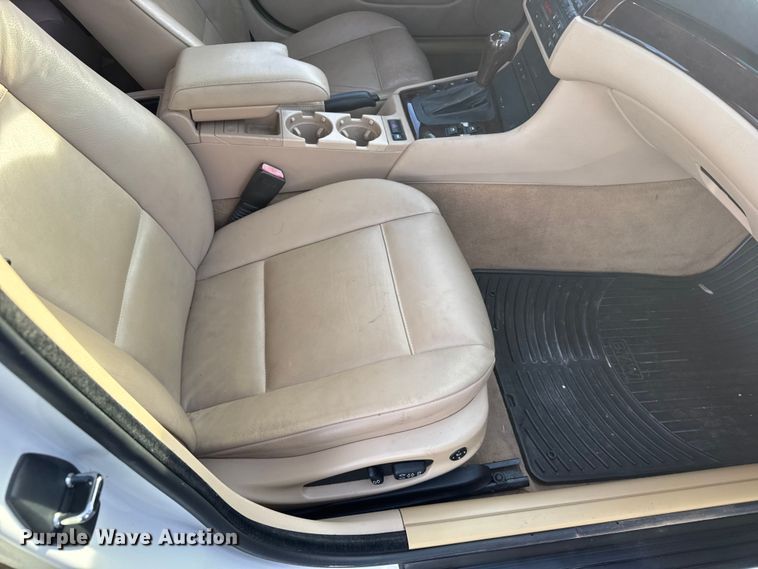 image for item EU6474 2005 BMW 325xi 