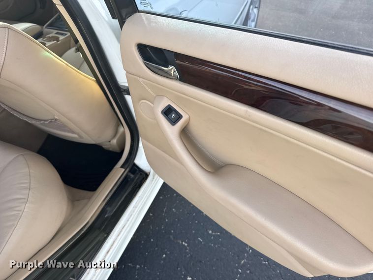 image for item EU6474 2005 BMW 325xi 