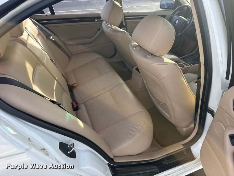 image for item EU6474 2005 BMW 325xi 