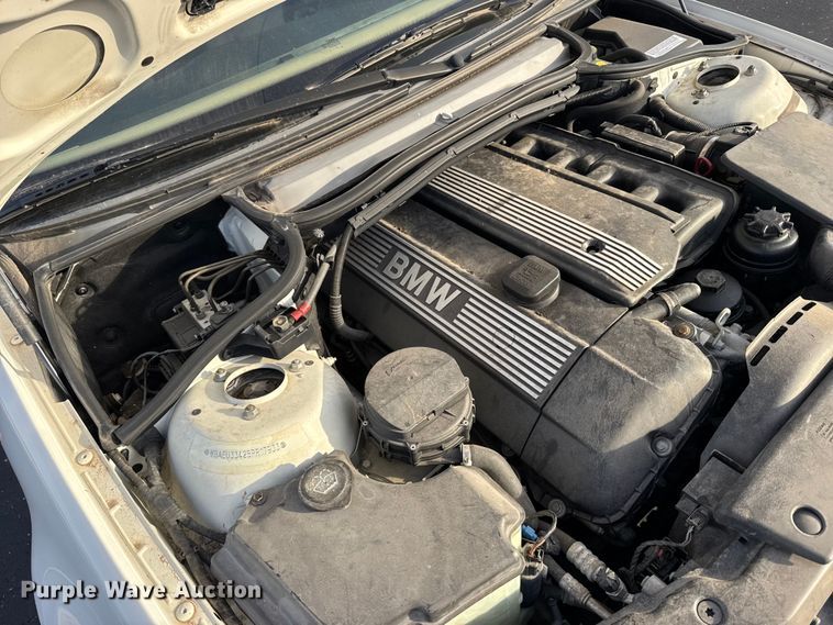 image for item EU6474 2005 BMW 325xi 