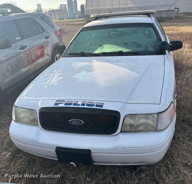 image for item EU6485 2004 Ford Crown Victoria Police Interceptor 