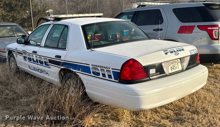 image for item EU6485 2004 Ford Crown Victoria Police Interceptor 