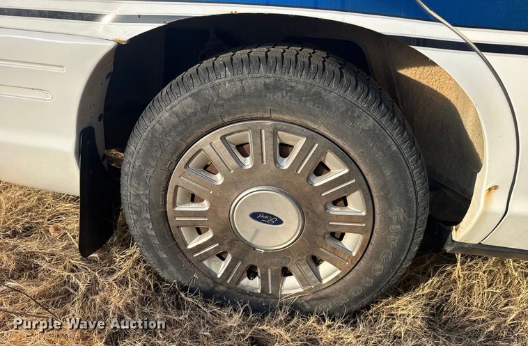 image for item EU6485 2004 Ford Crown Victoria Police Interceptor 