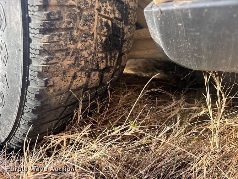 image for item EU6485 2004 Ford Crown Victoria Police Interceptor 