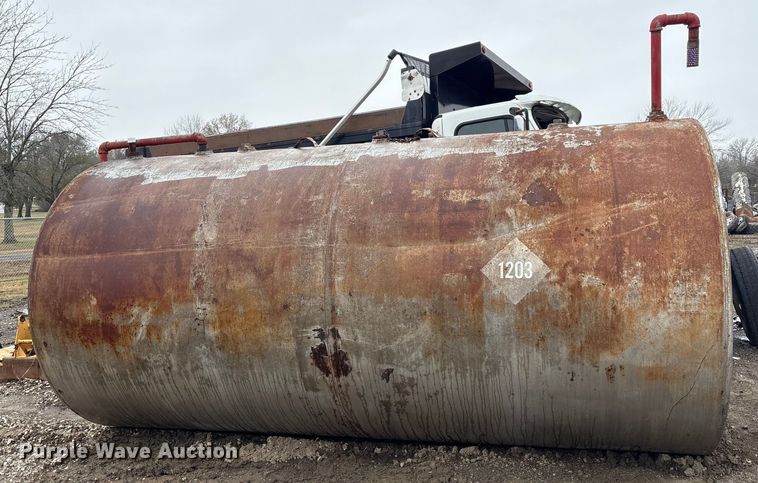 image for item EV2585 4000 gallon tank