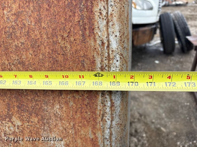 image for item EV2585 4000 gallon tank