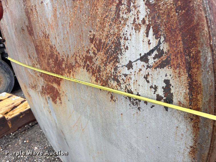 image for item EV2585 4000 gallon tank