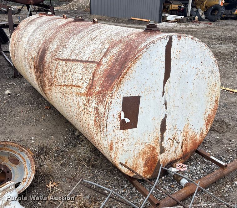 image for item EV2586 1000 gallon Tank